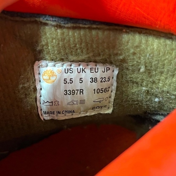 Timberland Junior 6 Inch Premium Waterproof Boots, Brown Nubuck/Salmon, Size 5.5 - Picture 8 of 8